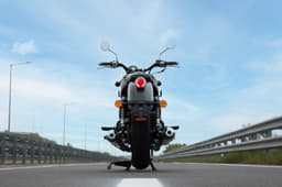 The bike has 150/80 B16 tyre at the rear